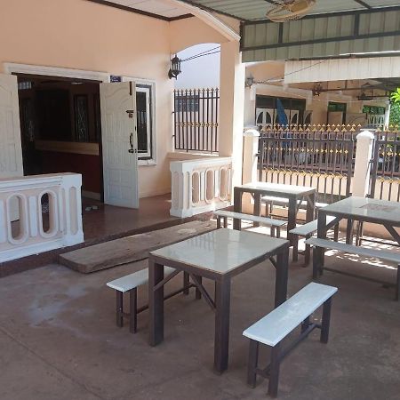 Bolaven Trail Guesthouse Pakse Esterno foto