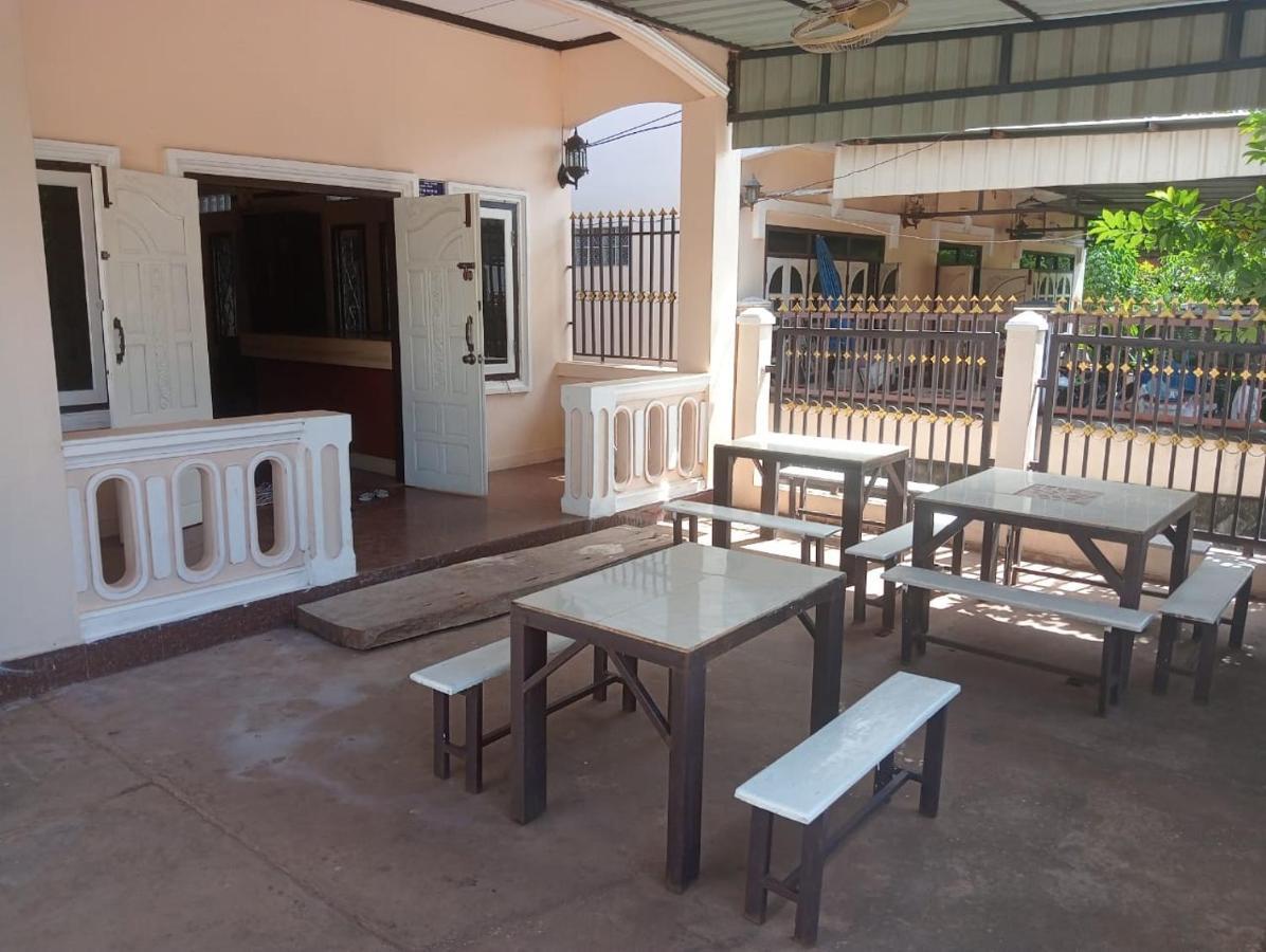 Bolaven Trail Guesthouse Pakse Esterno foto